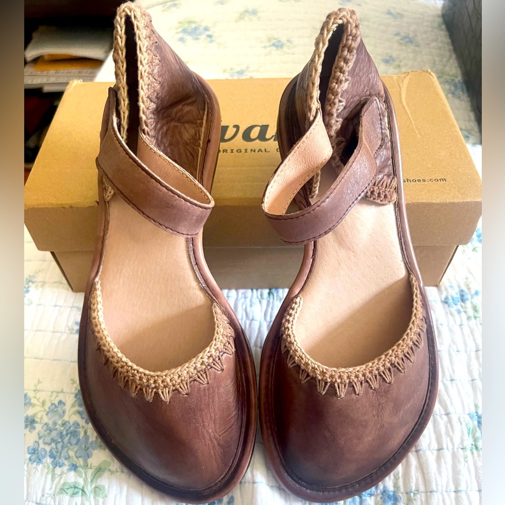 Leather sandals by Dwarves